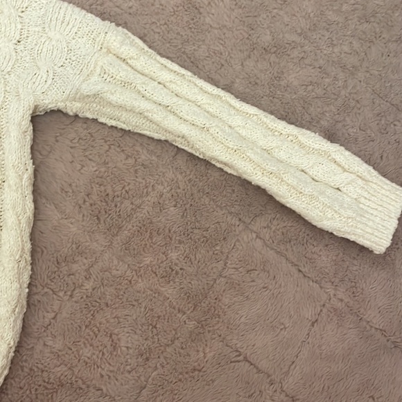 Abercrombie kids white sweater - Picture 5 of 6